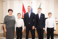 Новогоднее настроение от депутата ЗСО