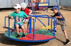 В Беловке открыта детская площадка