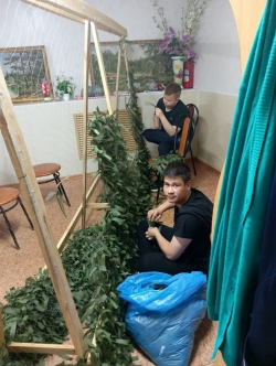 Юные герои