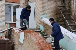 В здании районной поликлиники продолжаются мероприятия по капитальному ремонту