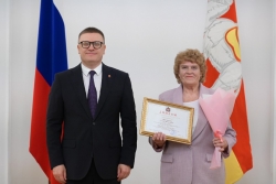 Помощник врача-эпидемиолога районной больницы Татьяна Айбулатова награждена премией губернатора Челябинской области
