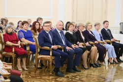 Директор Тарутинской школы Любовь Короткова была удостоена премии губернатора