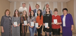 Студенты-отличники Чесменского района стали стипендиатами