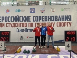 Уроженец Чесменского района Денис Аникаев стал бронзовым призером Всероссийских соревнований среди студентов по гиревому спорту