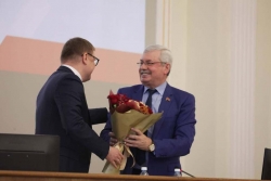 Алексей Текслер принял участие во внеочередном заседании Заксобрания Челябинской области, на котором депутаты избрали нового председателя