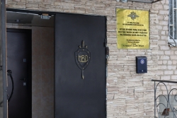 Полицейские Чесменского района задержали подозреваемого в разбое, совершенном в магазине