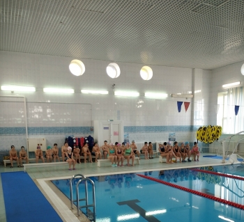 На базе ФОК «Спарта» состоялись промежуточные соревнования по плаванию