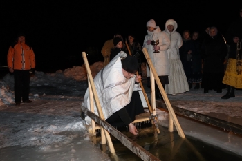 Освятили воду и сходили в поход: православные Чесменского района отметили один из главных праздников христианского календаря – Крещение Господне