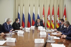 Глава региона Алексей Текслер обсудил с вновь избранными депутатами Госдумы планы по дальнейшей совместной работе