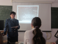 Учащимся Чесменской школы рассказали о правонарушениях
