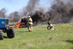 Возле границы потушили пожар: в Чесменском районе прошли международные командно-штабные учения