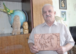 Деревянных дел мастер
