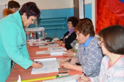 Глава района Татьяна Жморщук проголосовала за светлое будущее