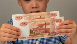 Владимир Путин поручил начислить выплаты семьям школьников Донбасса и освобожденных областей Украины
