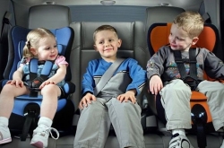 Госавтоинспекция напоминает о правилах перевозки детей в салоне автомобиля