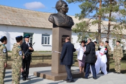 В Чесме открыли памятник генералу Завершинскому