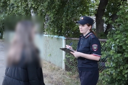 Чесменские полицейские напоминают подросткам и их родителям о соблюдении требований комендантского часа